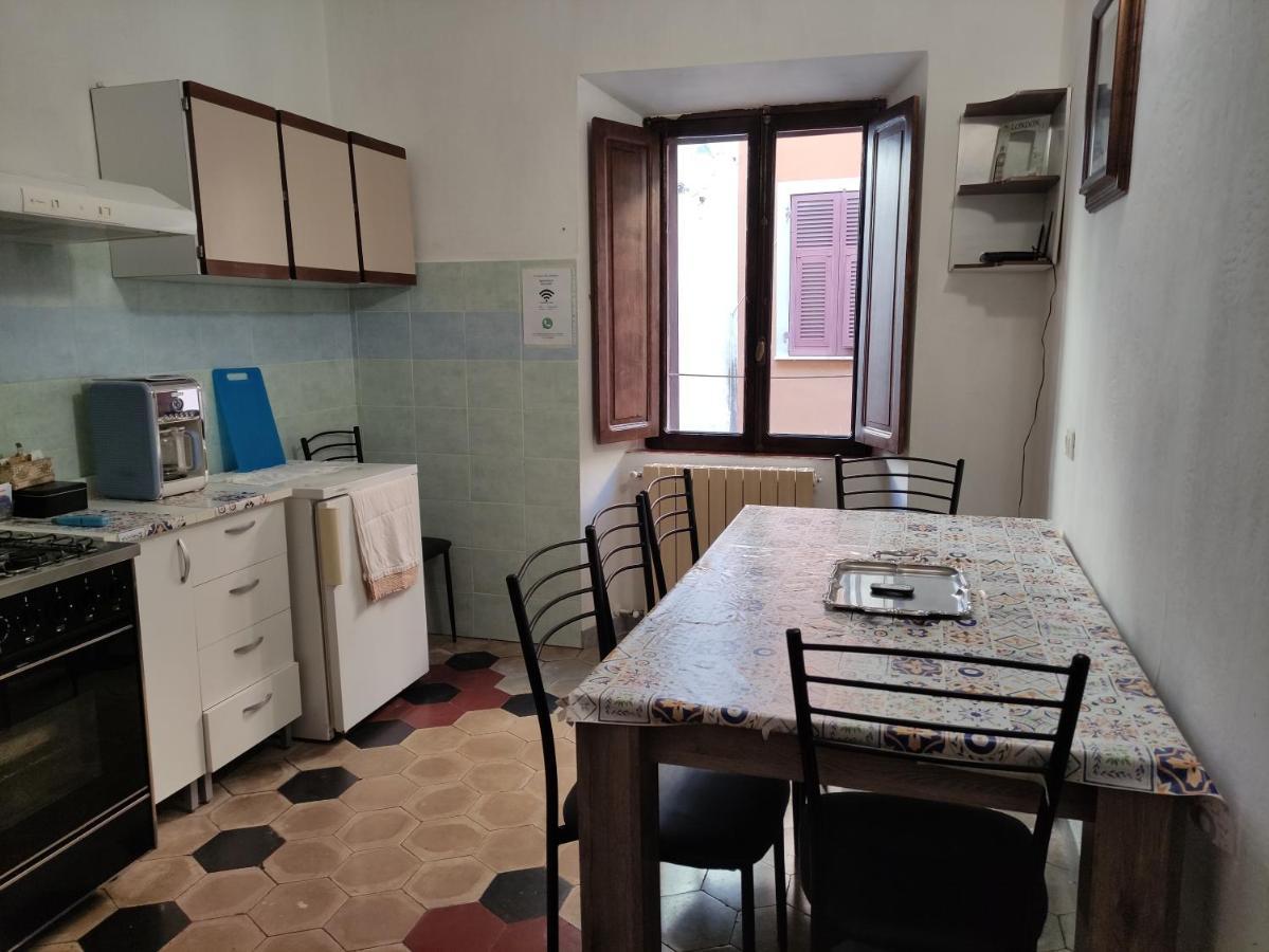 הוילה Licciana Nardi Il Ristoro Del Viandante מראה חיצוני תמונה